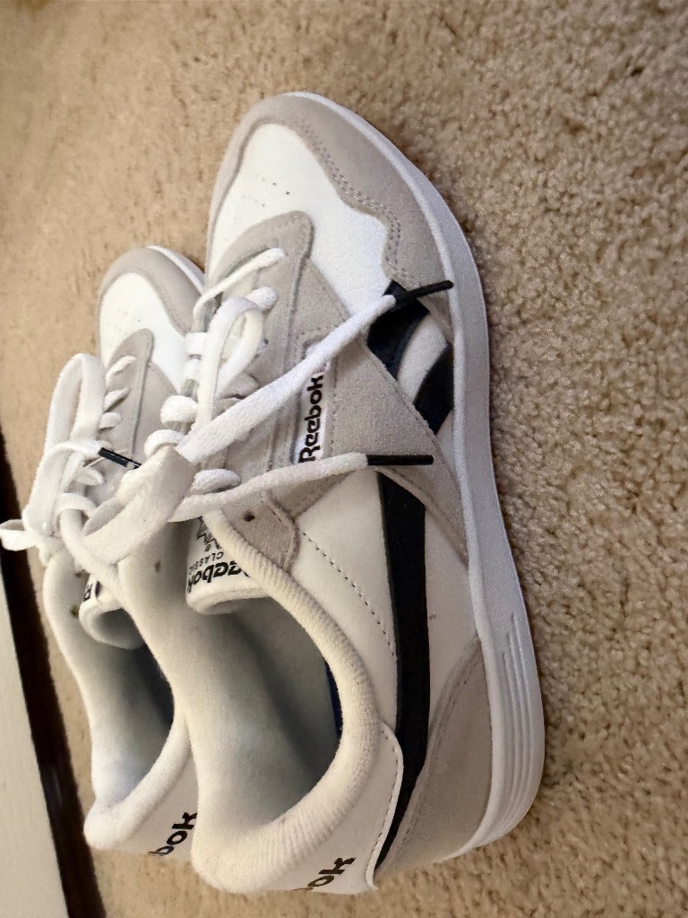 Reebok Mens sneakers